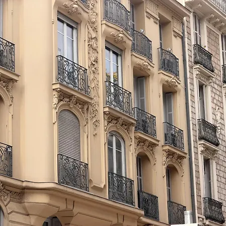 Palais Catherina 3 Pieces Et Commerces Rivoli Apartamento